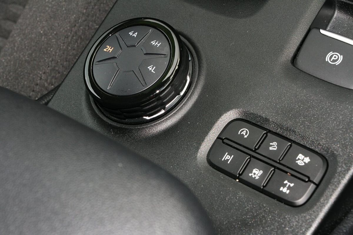 2024 Ford Everest Ambiente  2.0L