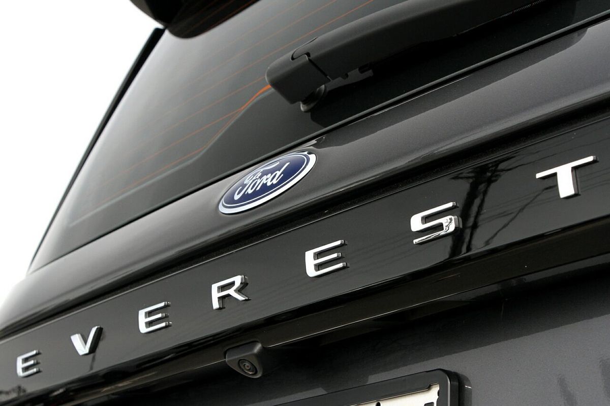 2024 Ford Everest Ambiente  2.0L