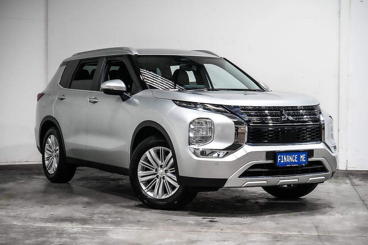 2024 Mitsubishi Outlander LS ZM