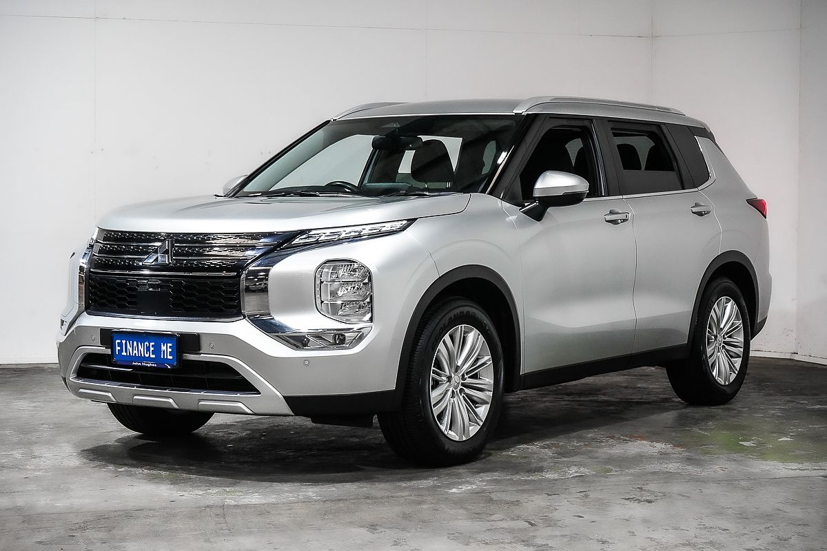 2024 Mitsubishi Outlander LS ZM