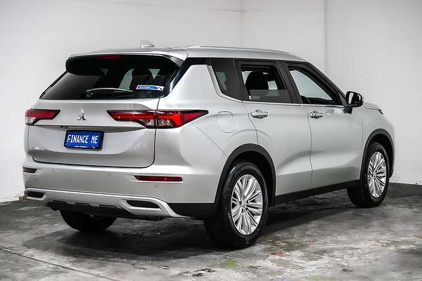 2024 Mitsubishi Outlander LS ZM