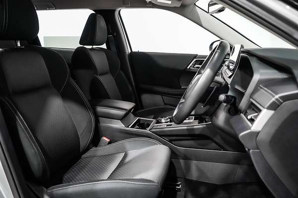 2024 Mitsubishi Outlander LS ZM