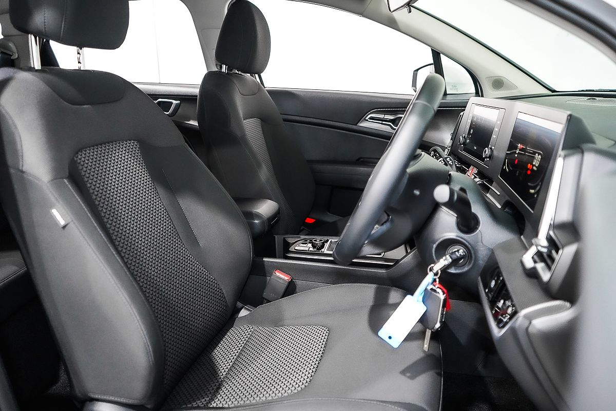 2024 Kia Sportage S NQ5