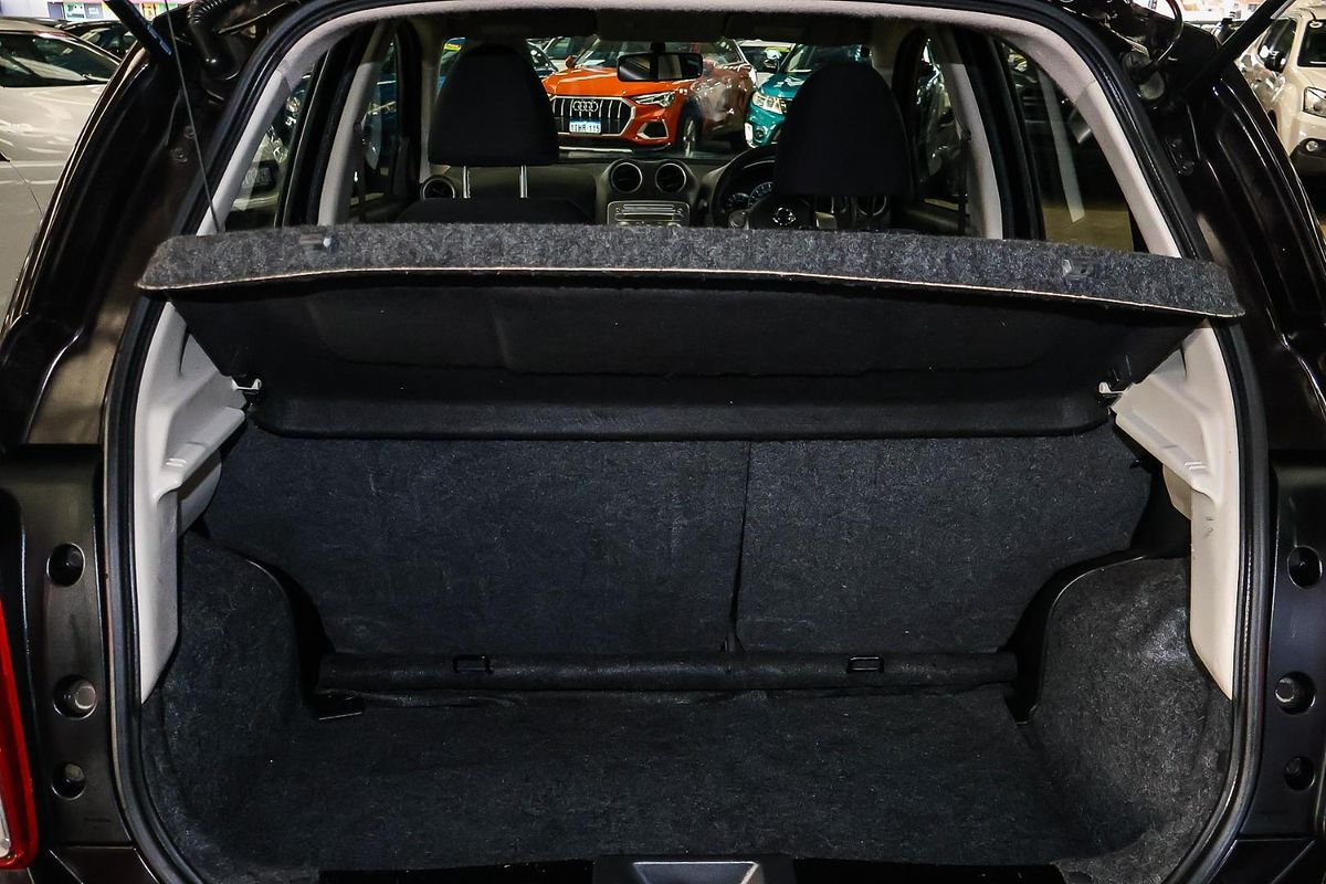 2014 Nissan Micra ST-L K13