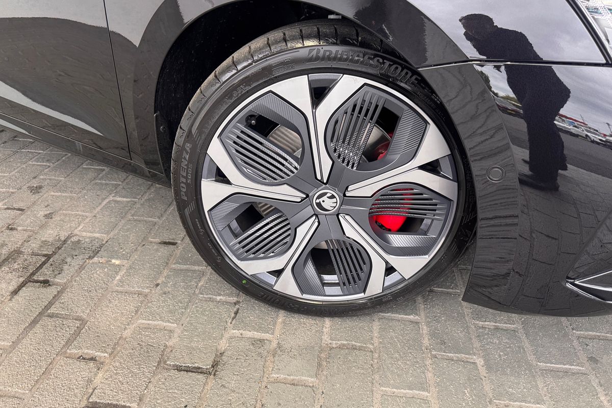 2025 SKODA Octavia RS NX