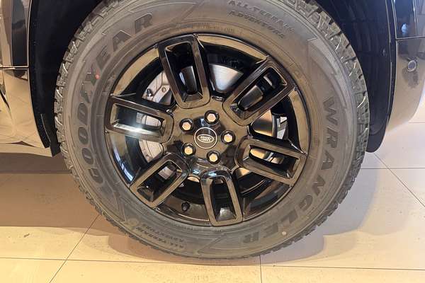 2025 Land Rover Defender 110 P400 X-Dynamic SE L663