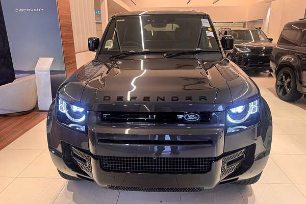 2025 Land Rover Defender 110 P400 X-Dynamic SE L663