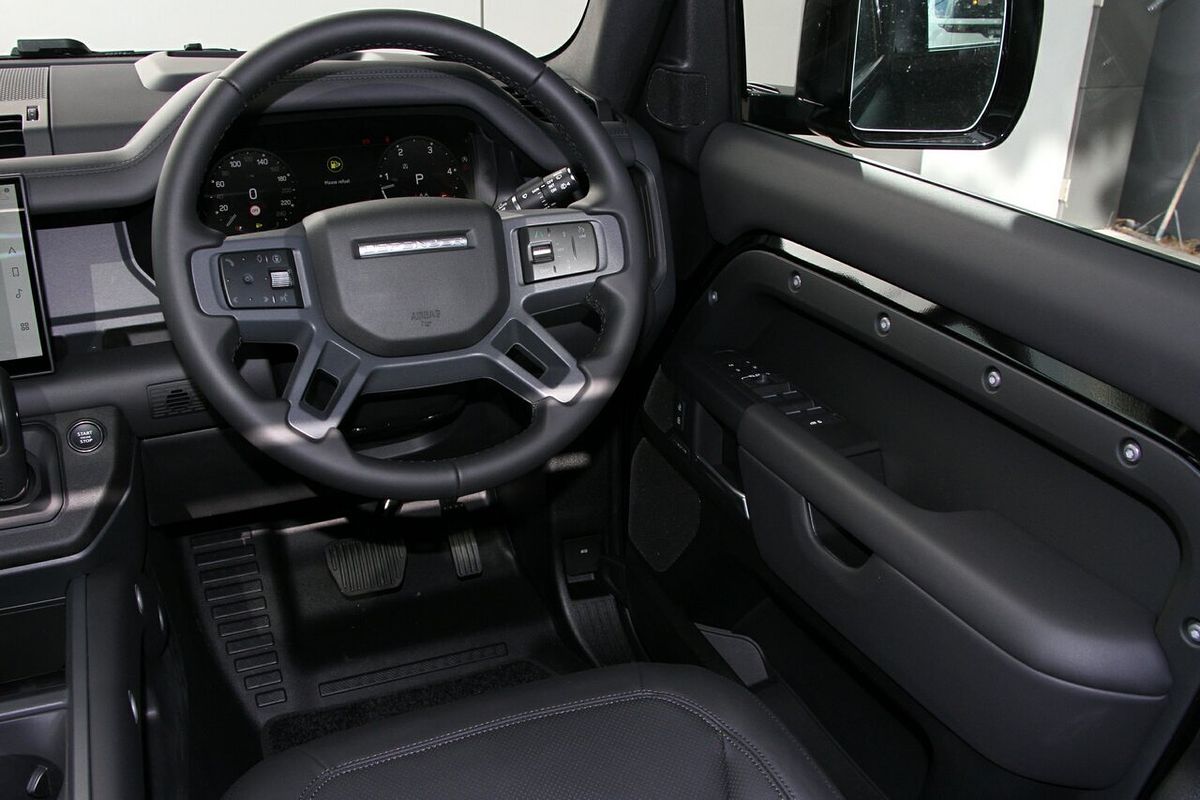 2025 Land Rover Defender 110 D350 X-Dynamic HSE L663