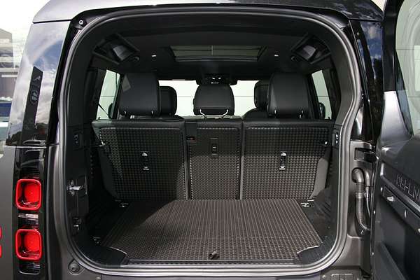 2025 Land Rover Defender 110 D350 X-Dynamic HSE L663