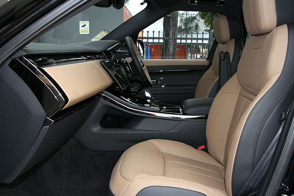 2025 Land Rover Range Rover Sport D250 Dynamic SE L461