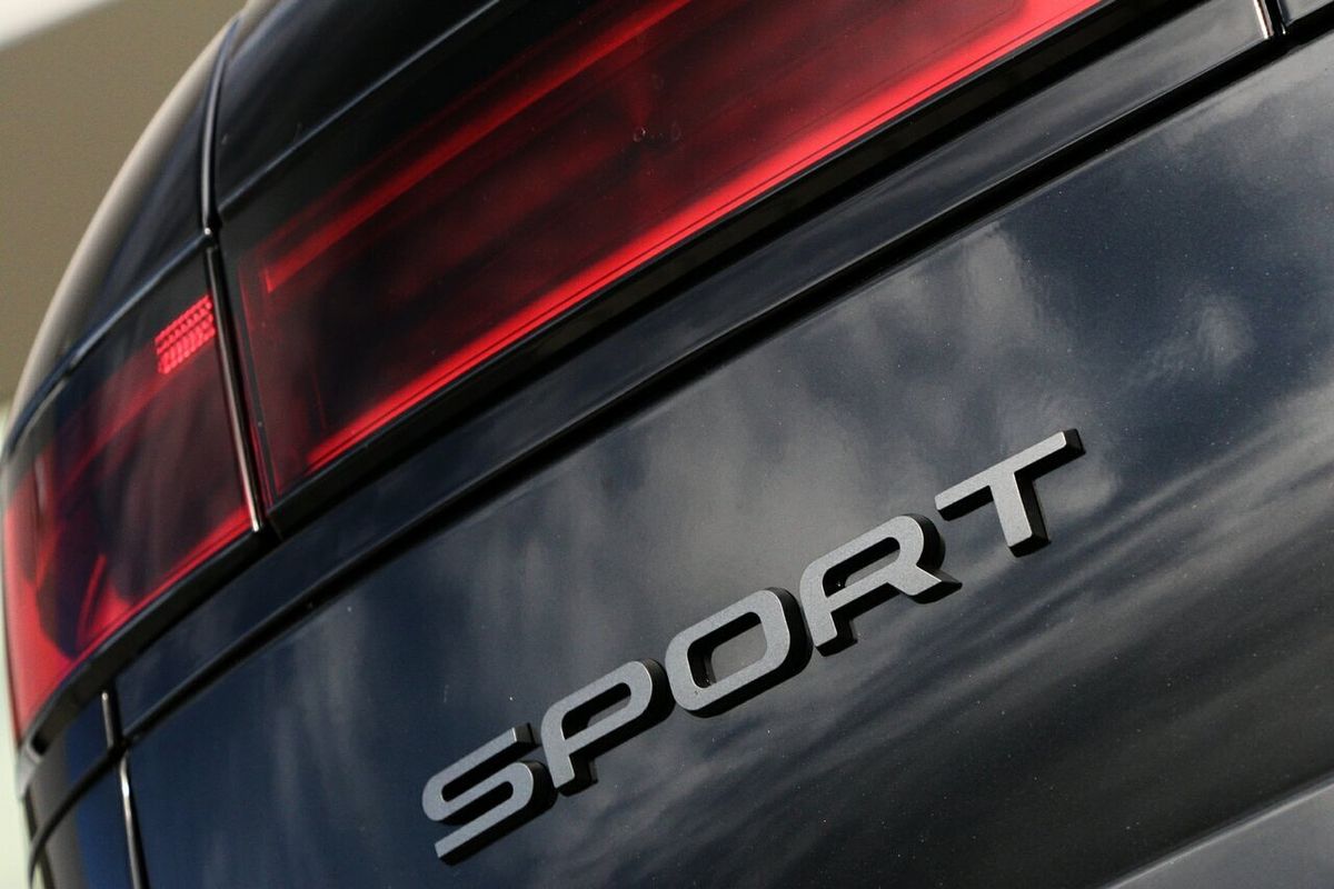 2025 Land Rover Range Rover Sport D250 Dynamic SE L461