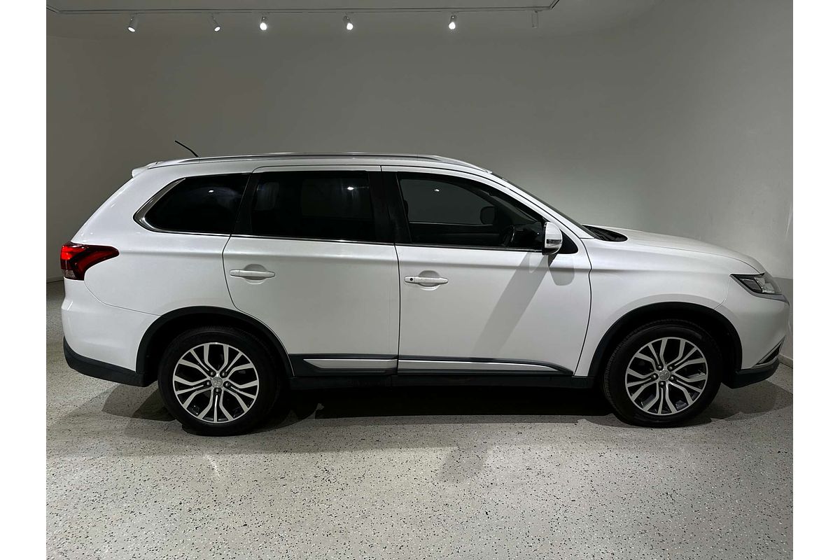 2016 Mitsubishi Outlander LS ZK