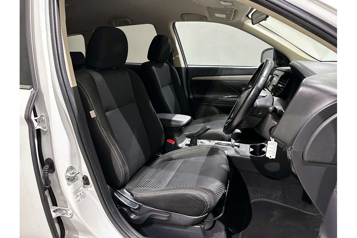 2016 Mitsubishi Outlander LS ZK