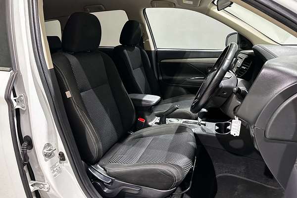 2016 Mitsubishi Outlander LS ZK