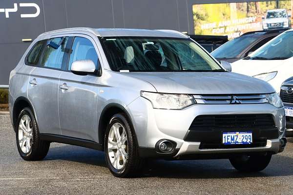 2014 Mitsubishi Outlander ES ZJ