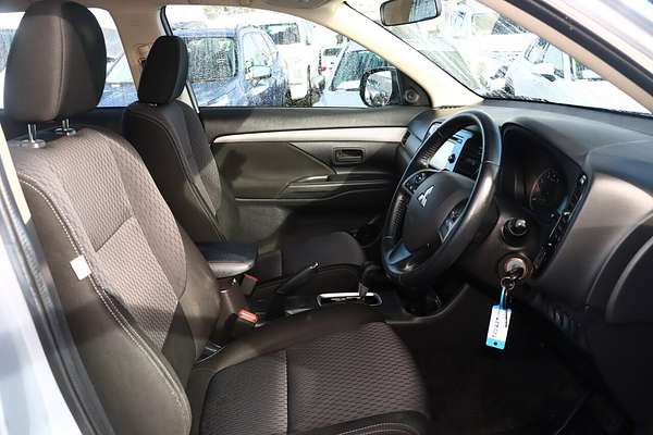 2014 Mitsubishi Outlander ES ZJ