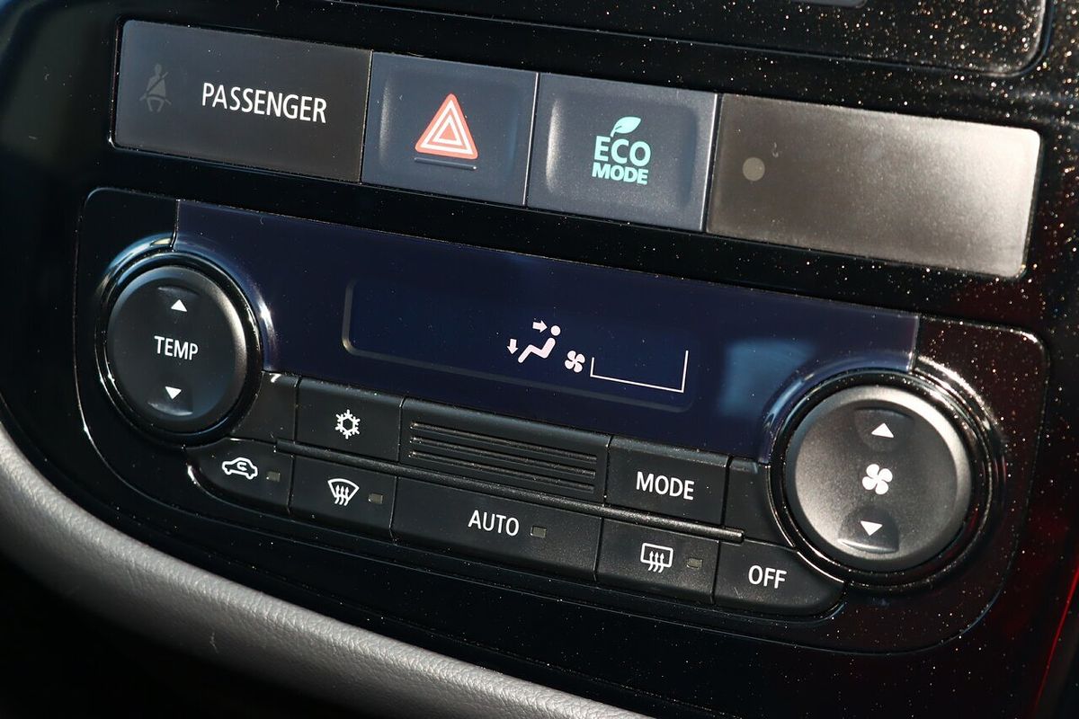2014 Mitsubishi Outlander ES ZJ