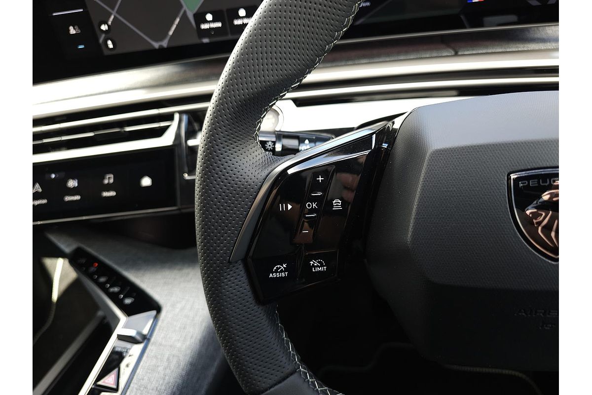 2025 Peugeot 3008 GT Premium Hybrid P64