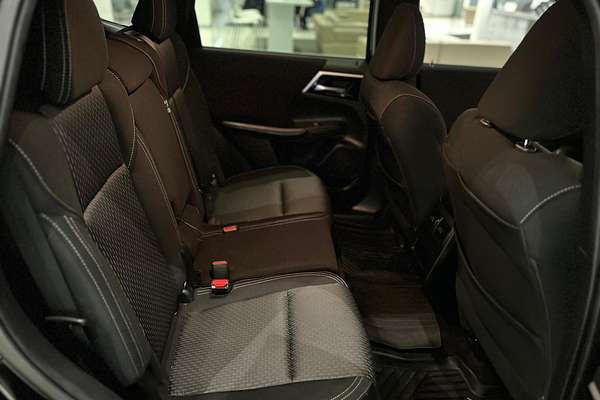 2021 Mitsubishi Outlander LS ZM