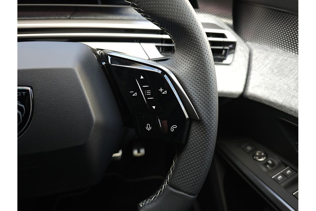 2025 Peugeot 3008 GT Premium Hybrid P64