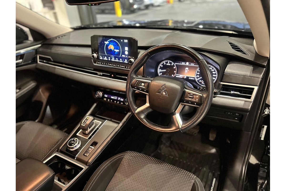 2021 Mitsubishi Outlander LS ZM