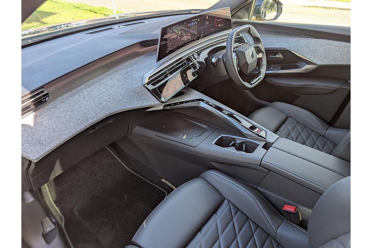 2025 Peugeot 3008 GT Premium Hybrid P64