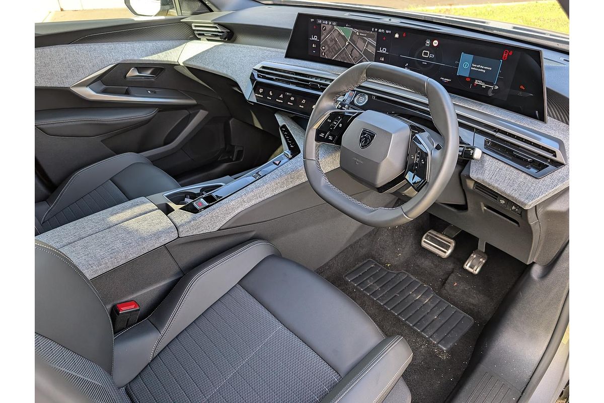 2025 Peugeot 3008 Allure Hybrid P64