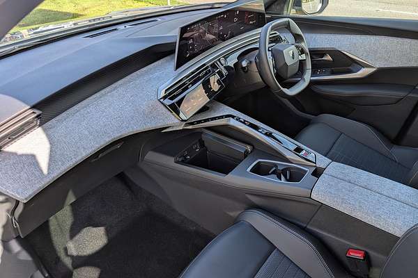 2025 Peugeot 3008 Allure Hybrid P64