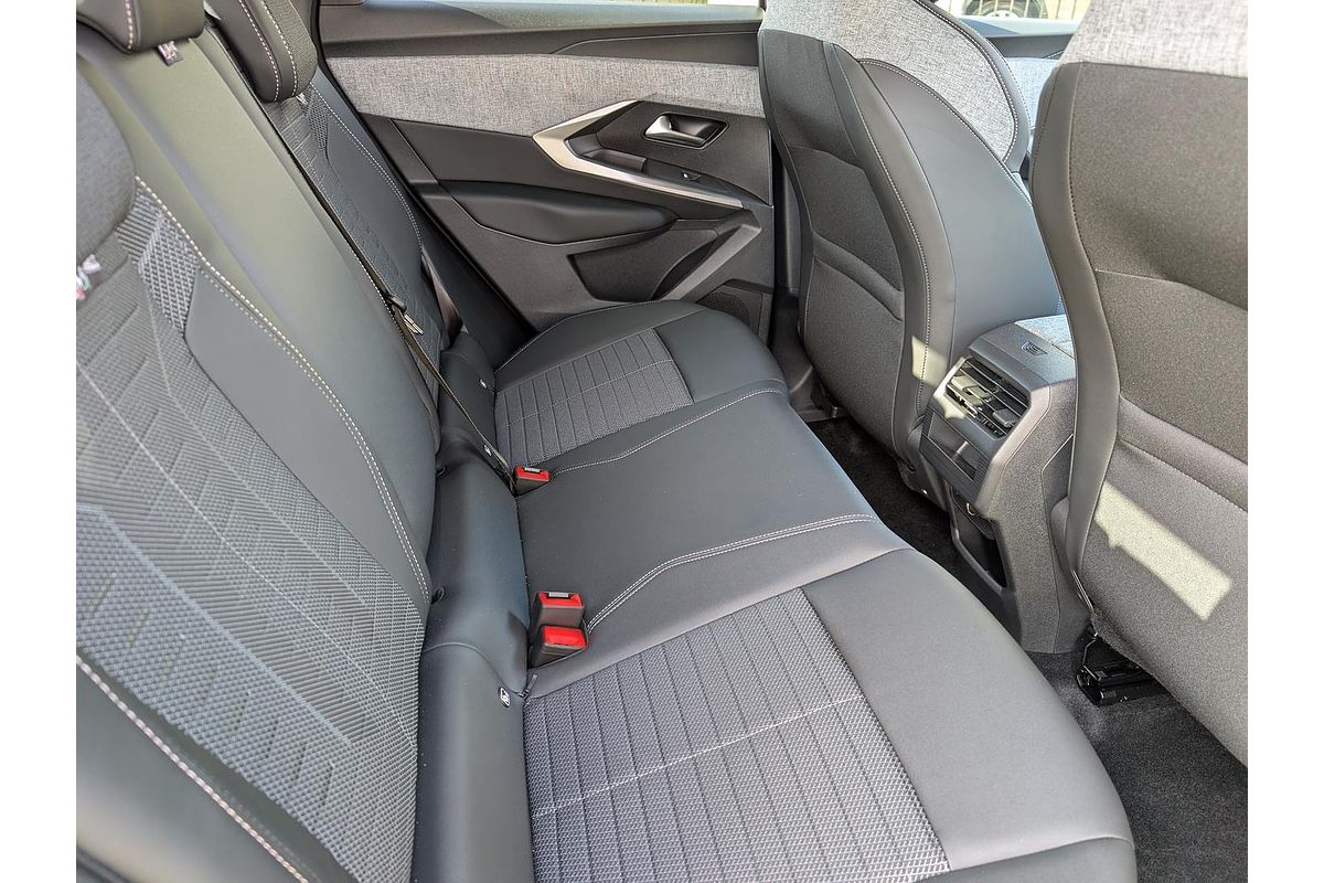 2025 Peugeot 3008 Allure Hybrid P64