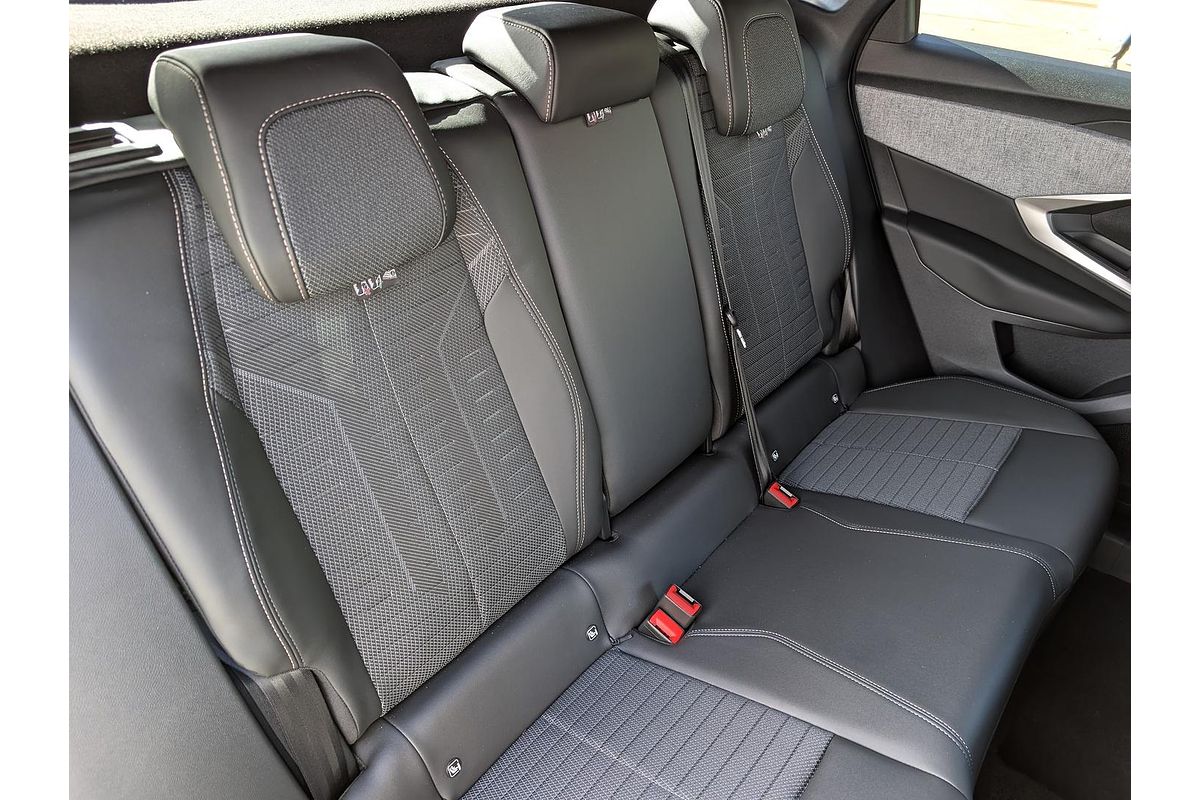 2025 Peugeot 3008 Allure Hybrid P64