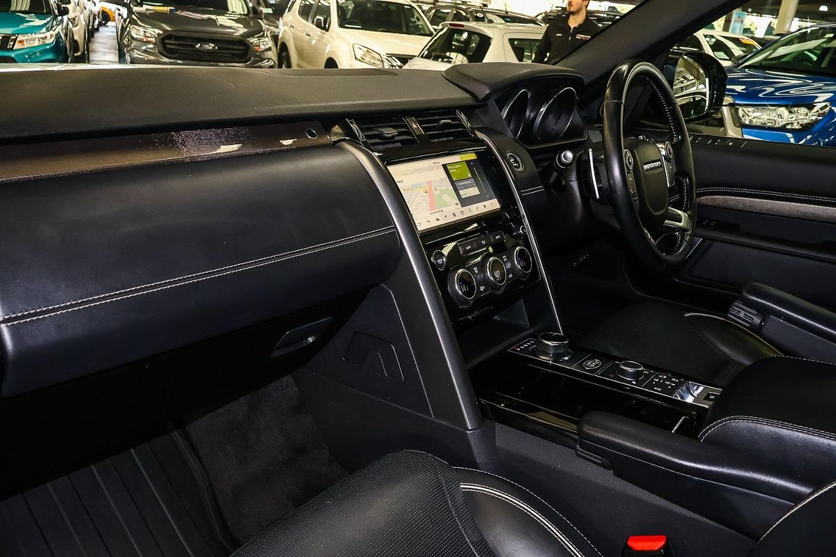 2017 Land Rover Discovery TD6 HSE Series 5