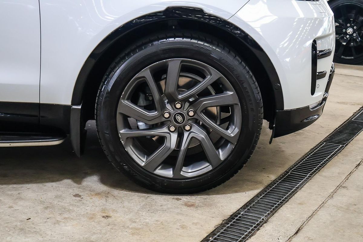 2017 Land Rover Discovery TD6 HSE Series 5