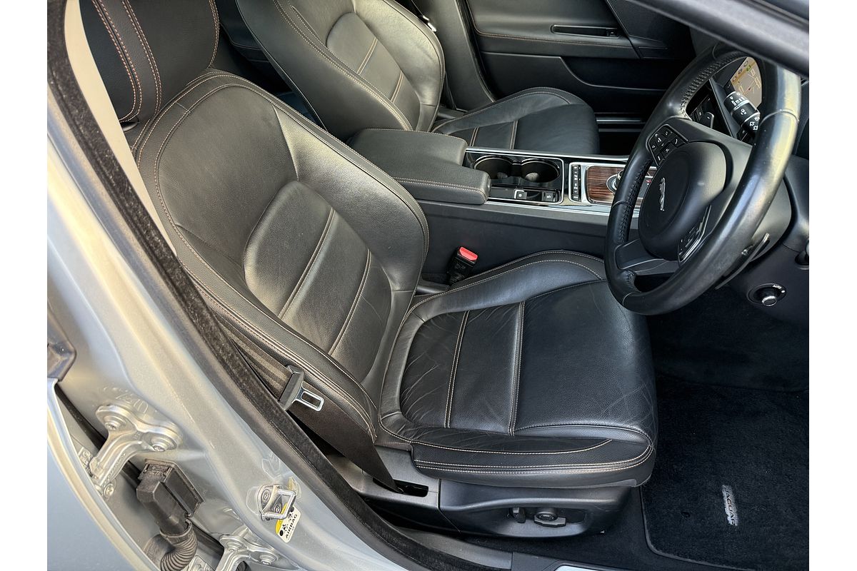 2016 Jaguar XE 25t Prestige X760