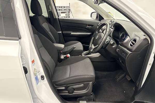2023 Suzuki Vitara LY Series II