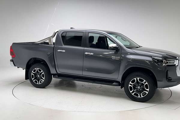 2022 Toyota Hilux SR5 GUN126R 4X4