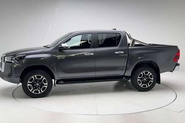 2022 Toyota Hilux SR5 GUN126R 4X4