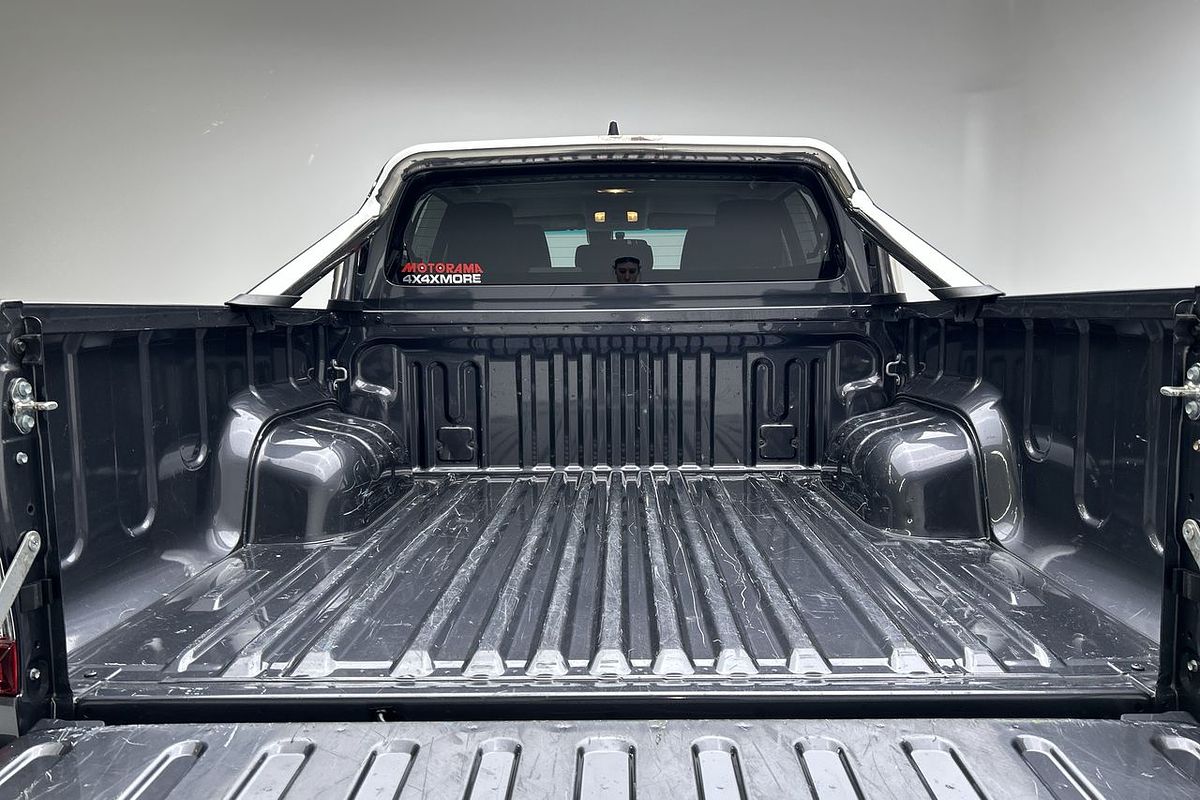 2022 Toyota Hilux SR5 GUN126R 4X4
