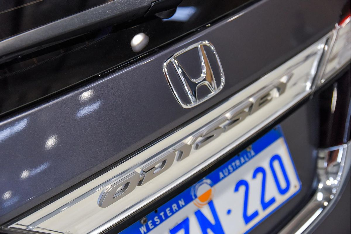 2016 Honda Odyssey VTi-L 5th Gen