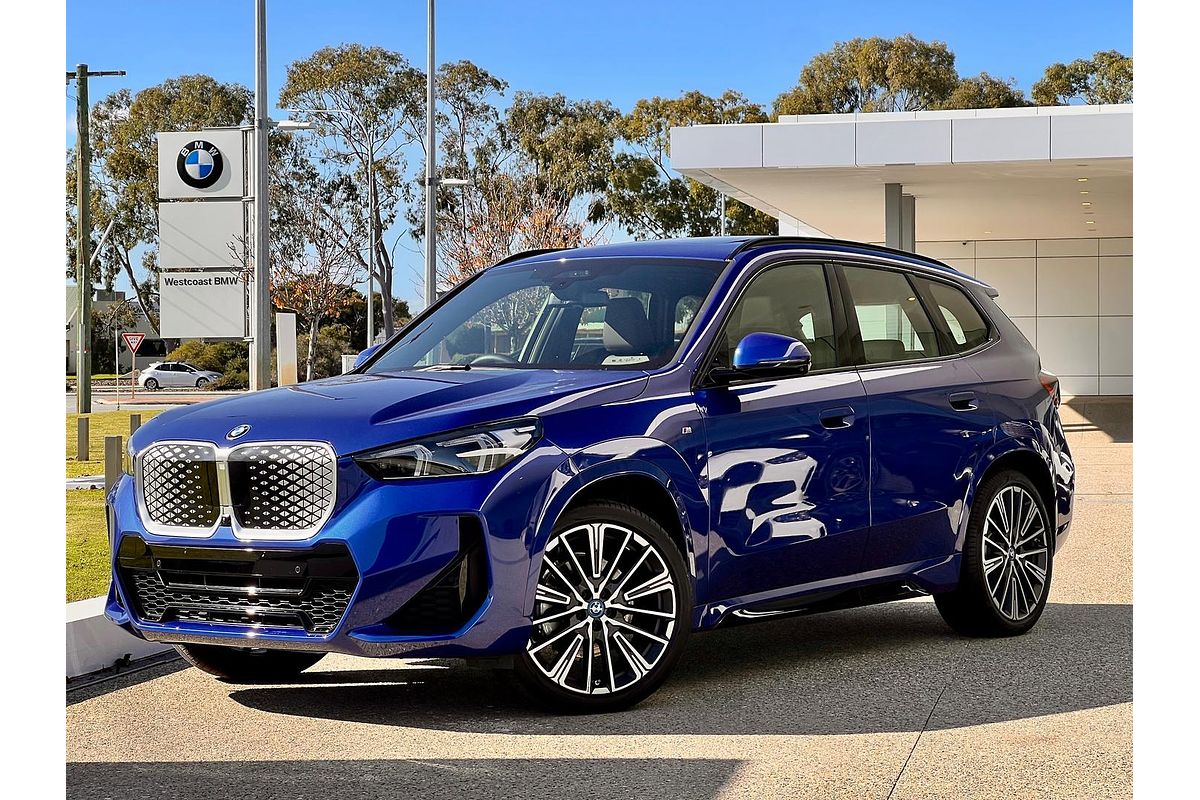 2024 BMW iX1 eDrive20 xLine U11