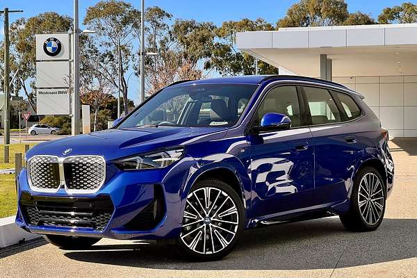 2024 BMW iX1 eDrive20 xLine U11