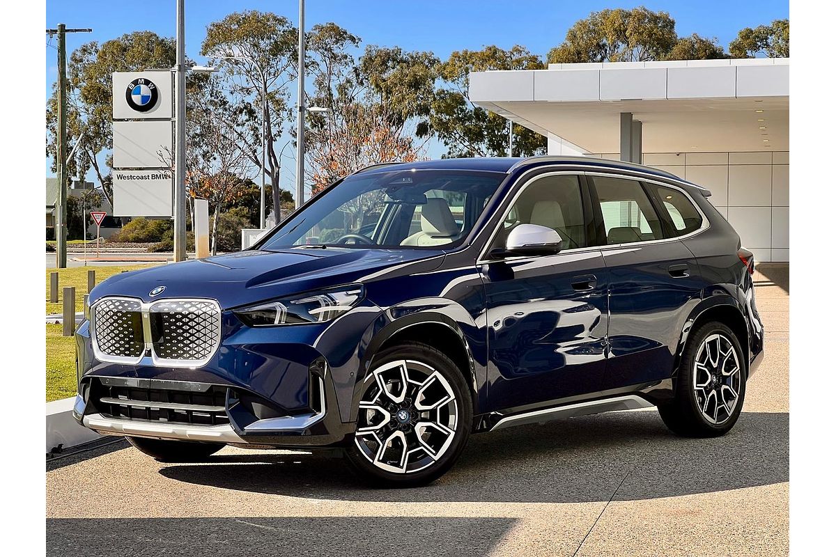 2023 BMW iX1 eDrive20 xLine U11
