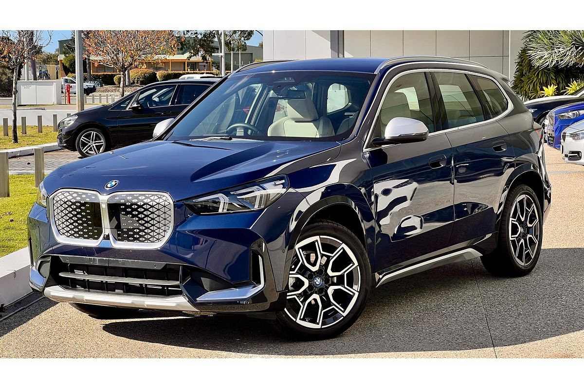 2023 BMW iX1 eDrive20 xLine U11