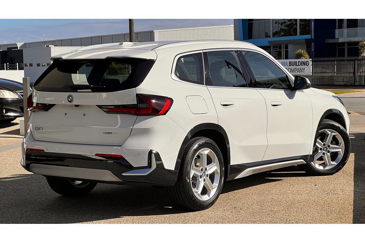 2024 BMW iX1 eDrive20 xLine U11