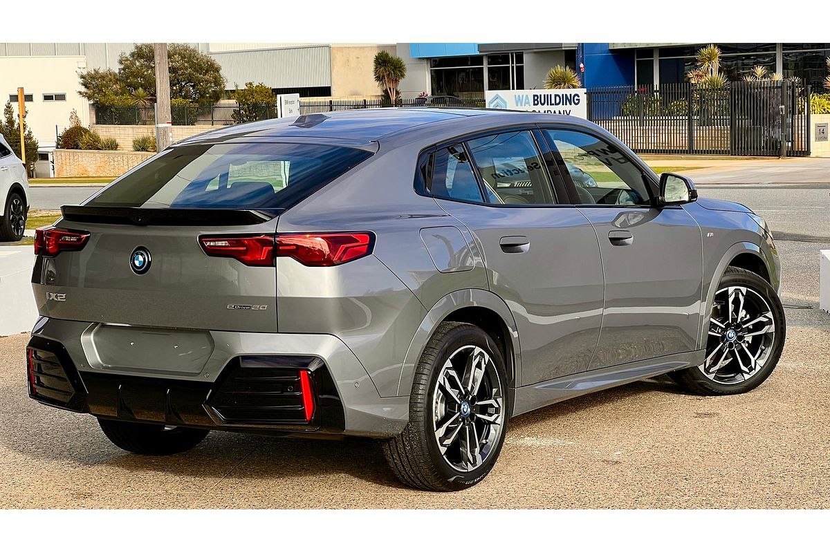 2024 BMW iX2 xDrive30 M Sport U10