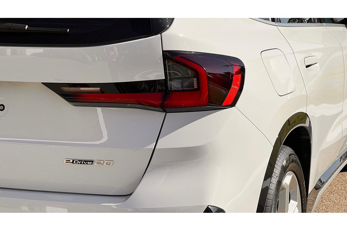 2024 BMW iX1 eDrive20 xLine U11