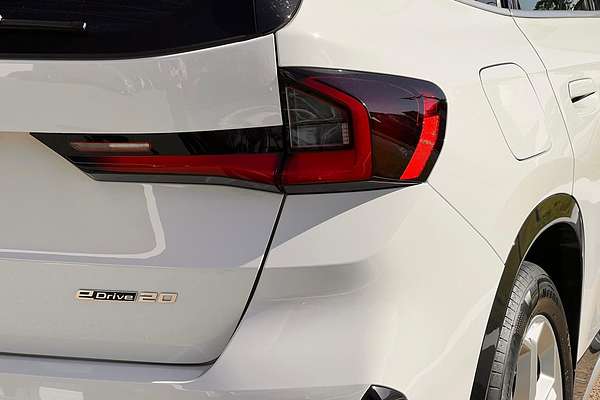 2024 BMW iX1 eDrive20 xLine U11
