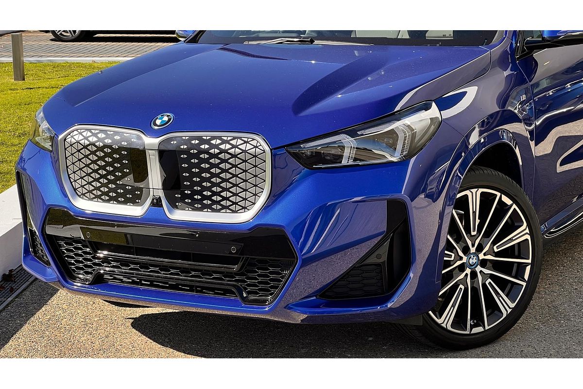 2024 BMW iX1 eDrive20 xLine U11
