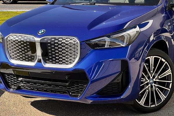 2024 BMW iX1 eDrive20 xLine U11