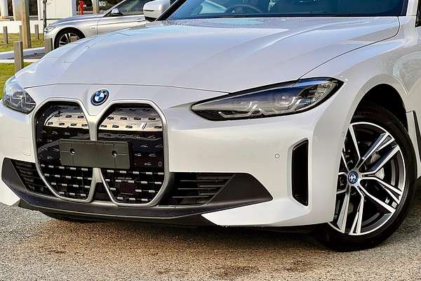 2024 BMW i4 eDrive35 G26