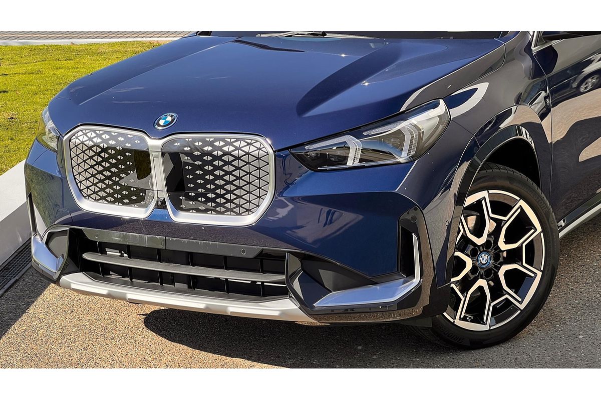2023 BMW iX1 eDrive20 xLine U11